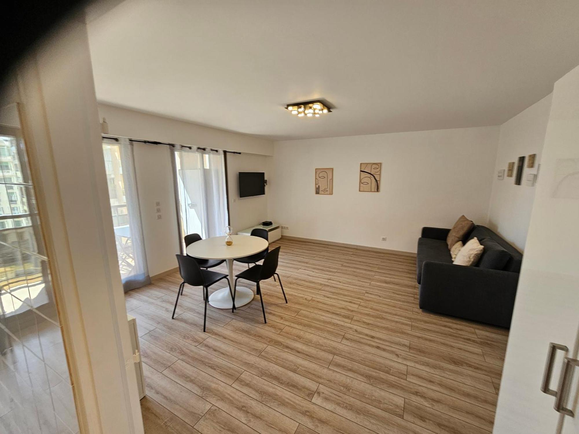 Beautiful 1 Bedroom Flat Ницца Экстерьер фото